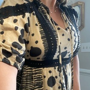 Tan and Black Boutique Style Dress - Midi Small